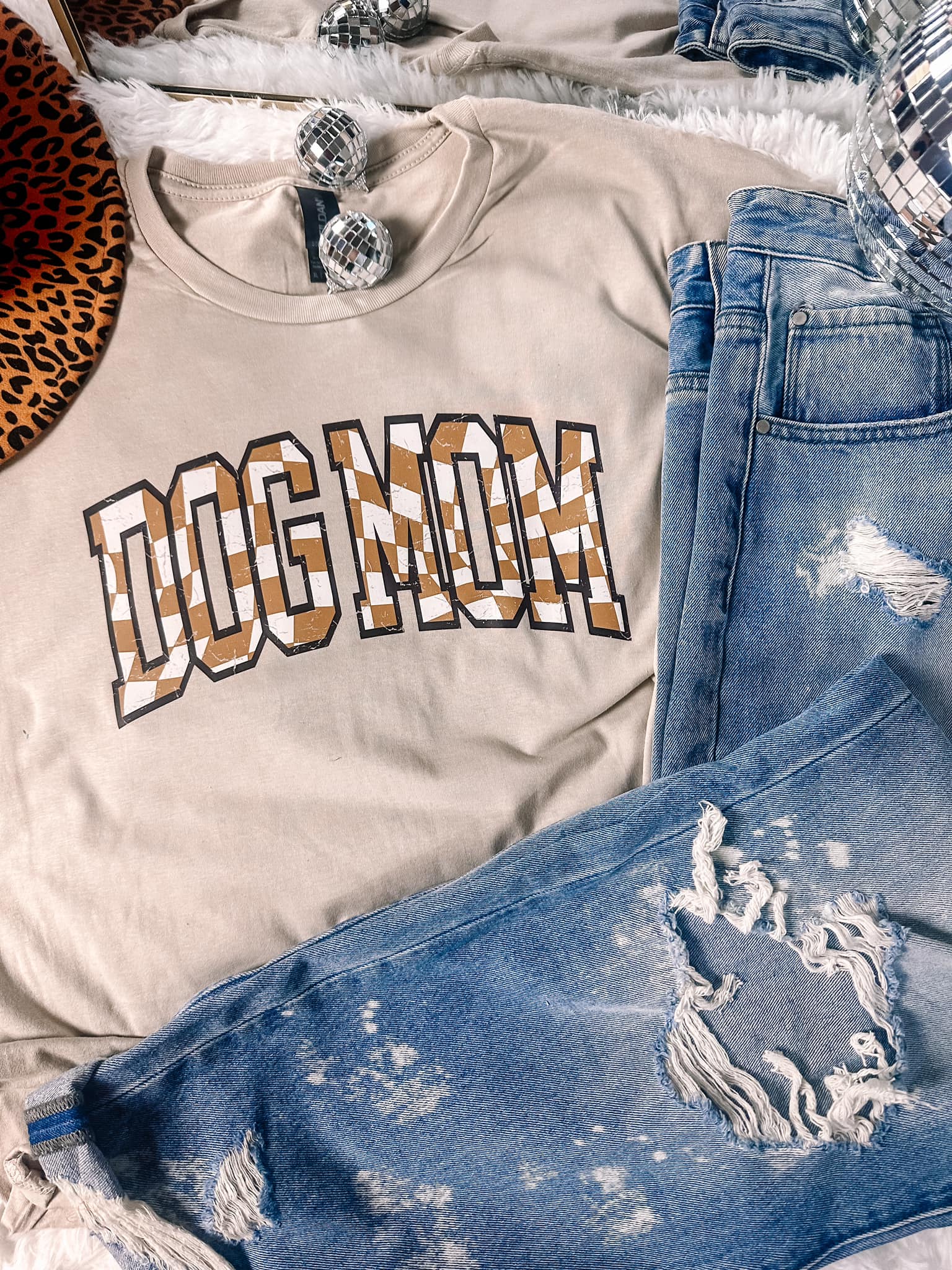 Checkered Dog Mom Gildan Graphic Tee